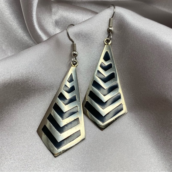 Vintage Alpaca Mexico Silver Drop Earrings Black Inlay Chevron Diamond - Picture 1 of 9